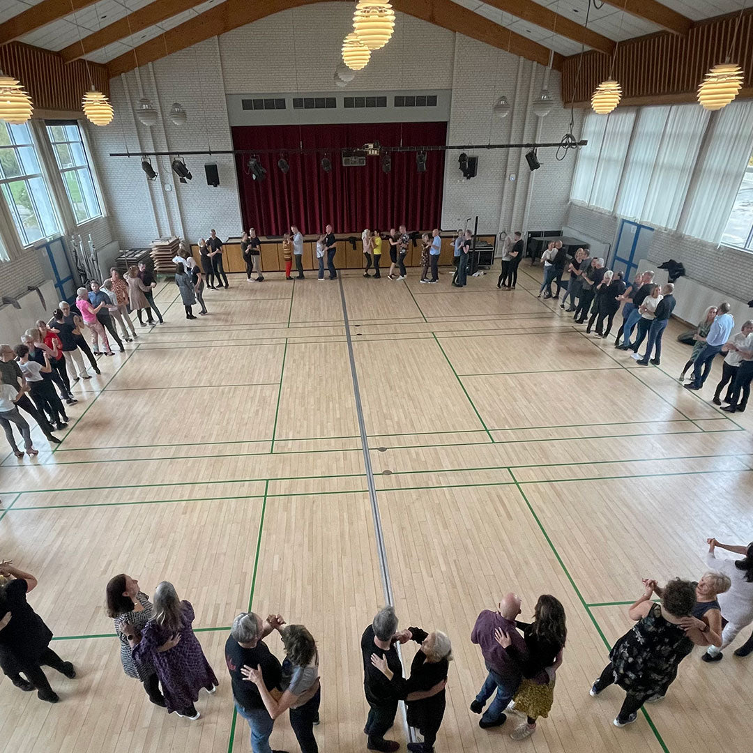 Dans mod Cancer - Workshop i Rueda de Bachata